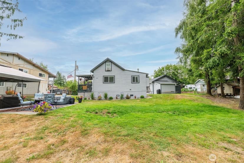 Property photo for 845 3rd Avenue Nw, Issaquah photo 35