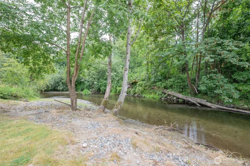Property photo for 845 3rd Avenue Nw, Issaquah photo 38
