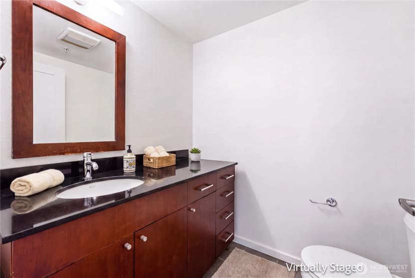 Property photo for 76 Cedar Street #405, Seattle photo 15