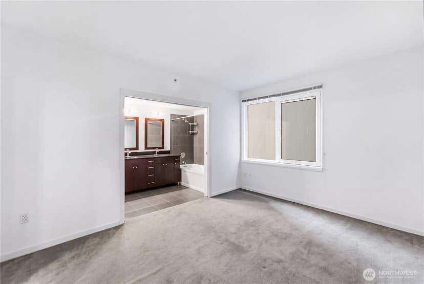 Property photo for 76 Cedar Street #405, Seattle photo 19