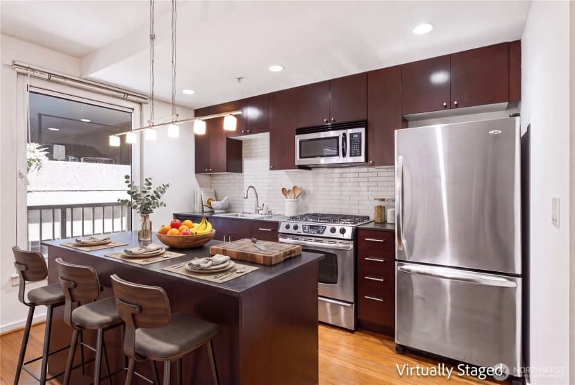 Property photo for 76 Cedar Street #405, Seattle photo 8