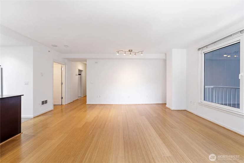 Property photo for 76 Cedar Street #405, Seattle photo 12