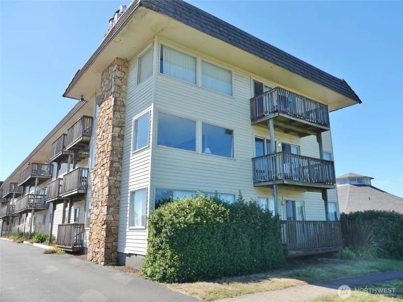 Property photo for 615 Ocean Shores Boulevard Nw #201, Ocean Shores photo 4
