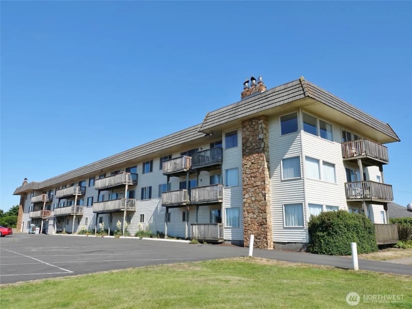 Property photo for 615 Ocean Shores Boulevard Nw #201, Ocean Shores photo 3