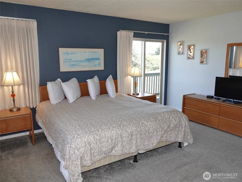 Property photo for 615 Ocean Shores Boulevard Nw #201, Ocean Shores photo 24