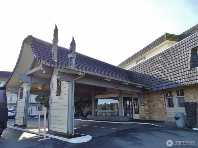 Property photo for 615 Ocean Shores Boulevard Nw #201, Ocean Shores photo 33