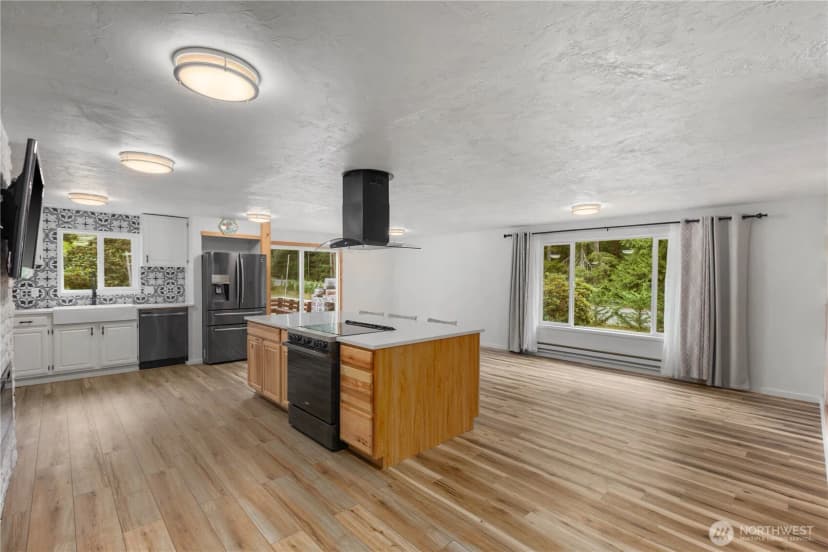 Property photo for 8377 Glenwood Road Sw, Port Orchard photo 11