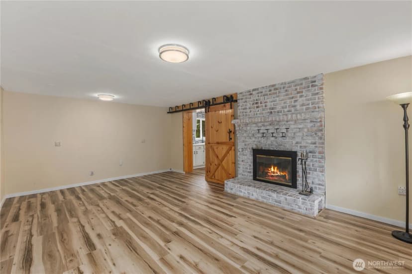 Property photo for 8377 Glenwood Road Sw, Port Orchard photo 13