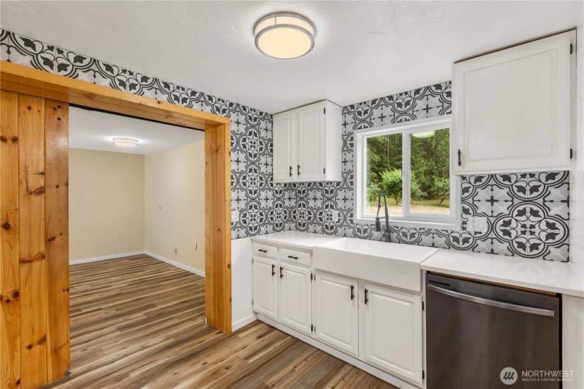 Property photo for 8377 Glenwood Road Sw, Port Orchard photo 12