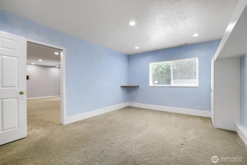 Property photo for 3203 Ne 195th St, Lake Forest Park photo 17