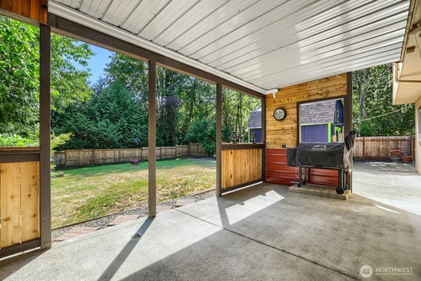 Property photo for 3203 Ne 195th St, Lake Forest Park photo 23
