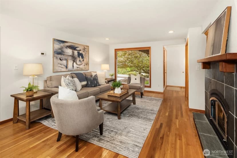 Property photo for 924 179th Court Ne, Bellevue photo 12