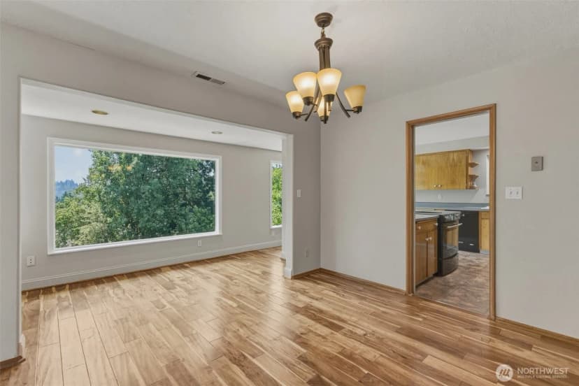 Property photo for 135 Victoria Street, Longview photo 6
