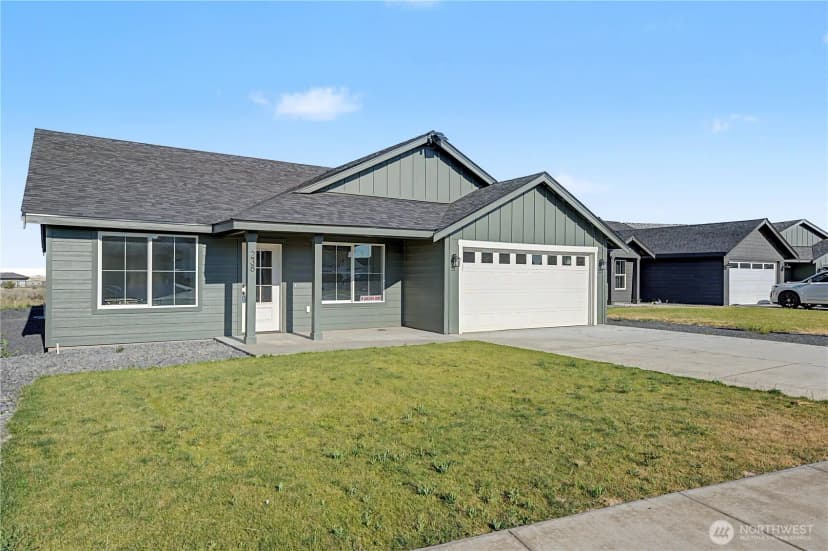 Property photo for 238 Parkside Pl, Ephrata photo 2