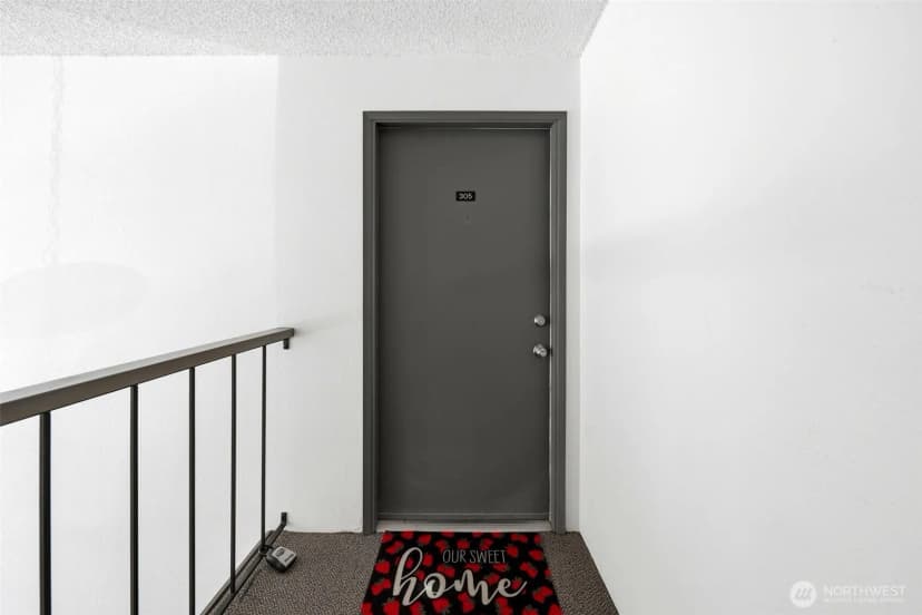 Property photo for 4641 W Lake Sammamish Parkway Se #f305, Issaquah photo 5