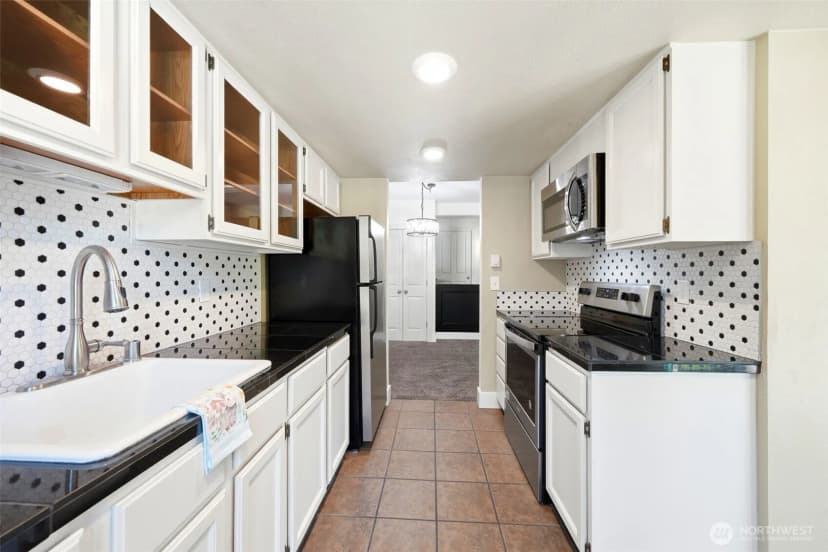 Property photo for 4641 W Lake Sammamish Parkway Se #f305, Issaquah photo 10