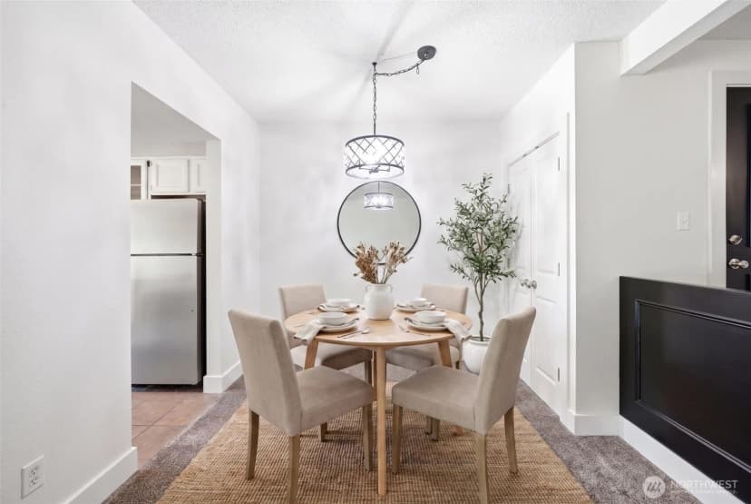 Property photo for 4641 W Lake Sammamish Parkway Se #f305, Issaquah photo 12