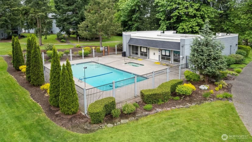 Property photo for 4641 W Lake Sammamish Parkway Se #f305, Issaquah photo 33