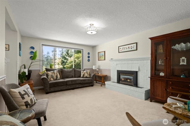 Property photo for 7409 207th Avenue E, Bonney Lake photo 2