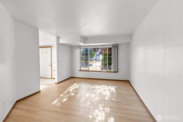 Property photo for 26338 127th Avenue Se, Kent photo 5