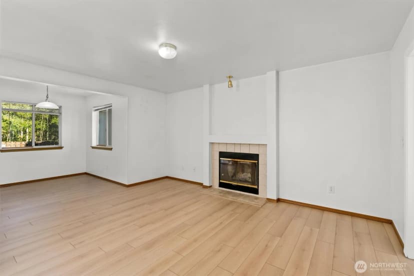 Property photo for 26338 127th Avenue Se, Kent photo 15