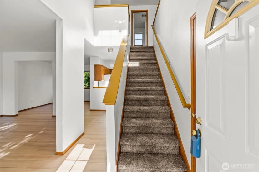 Property photo for 26338 127th Avenue Se, Kent photo 19