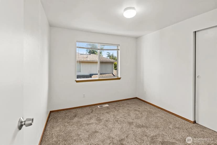 Property photo for 26338 127th Avenue Se, Kent photo 21