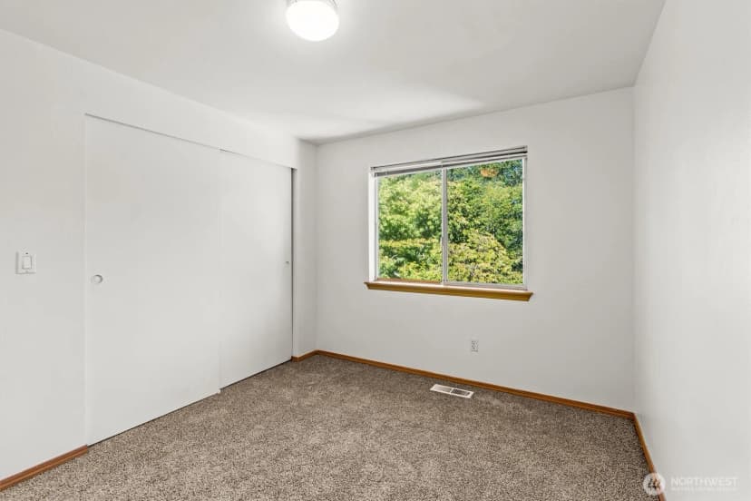 Property photo for 26338 127th Avenue Se, Kent photo 23