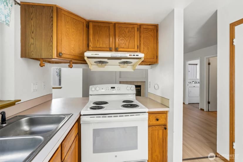 Property photo for 26338 127th Avenue Se, Kent photo 11