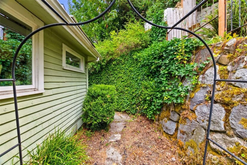 Property photo for 304 Scenic Way, Kent photo 33