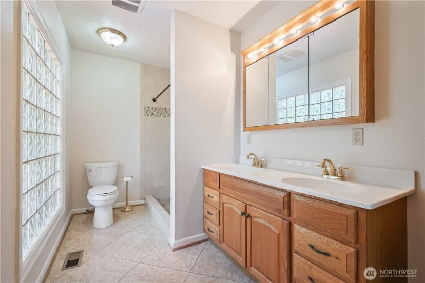 Property photo for 1327 18th Avenue, Longview photo 15