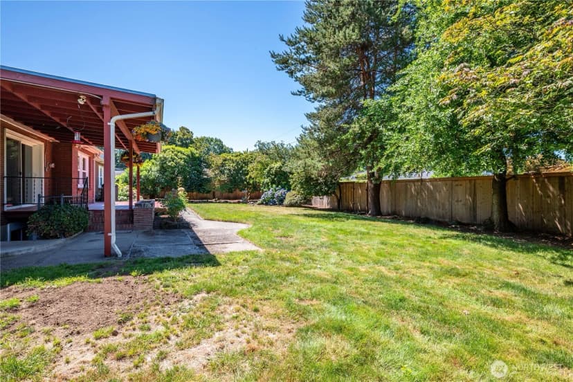Property photo for 1327 18th Avenue, Longview photo 39
