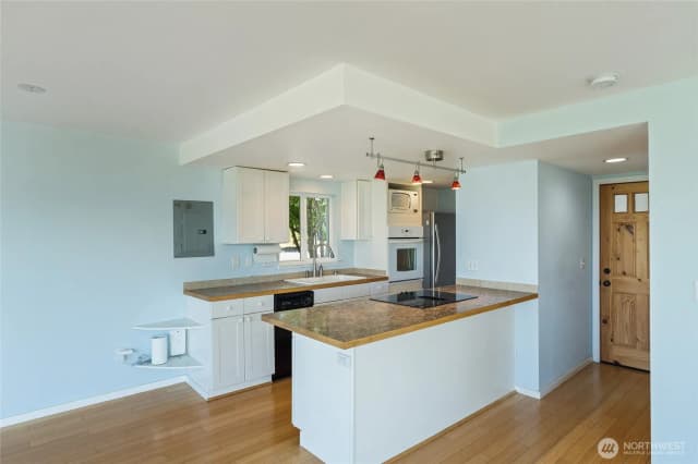 Property photo for 303 Church Avenue, Mukilteo photo 5