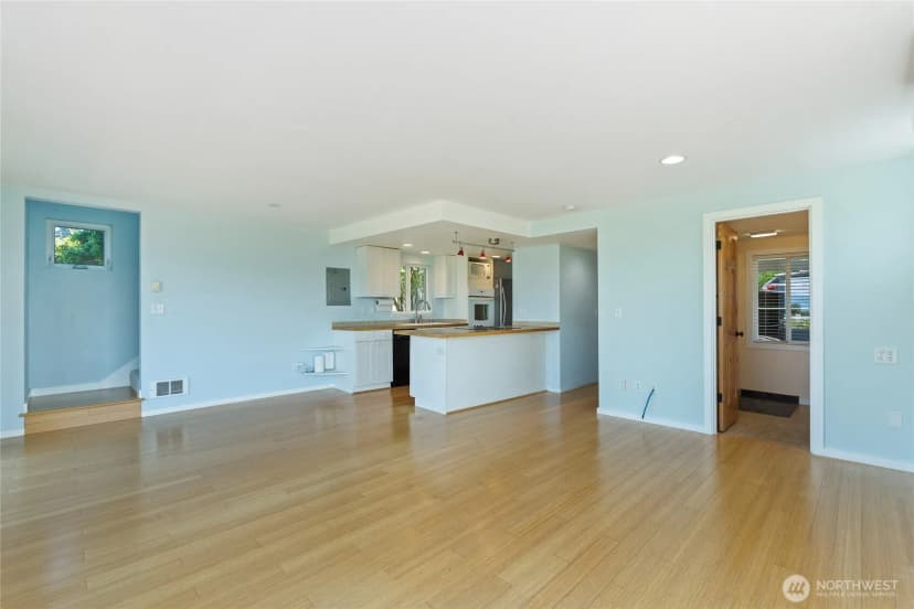 Property photo for 303 Church Avenue, Mukilteo photo 15
