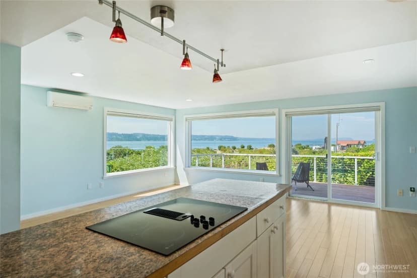Property photo for 303 Church Avenue, Mukilteo photo 7