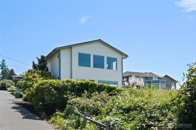 Property photo for 303 Church Avenue, Mukilteo photo 3