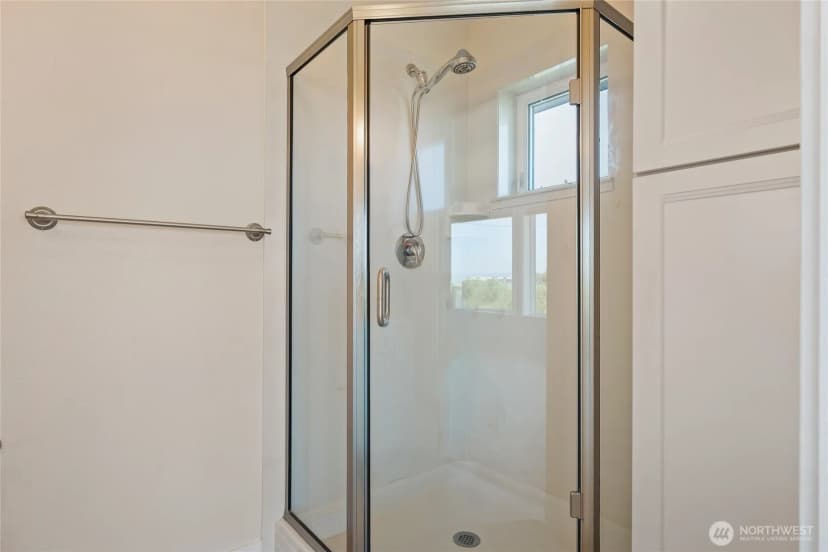 Property photo for 303 Church Avenue, Mukilteo photo 21