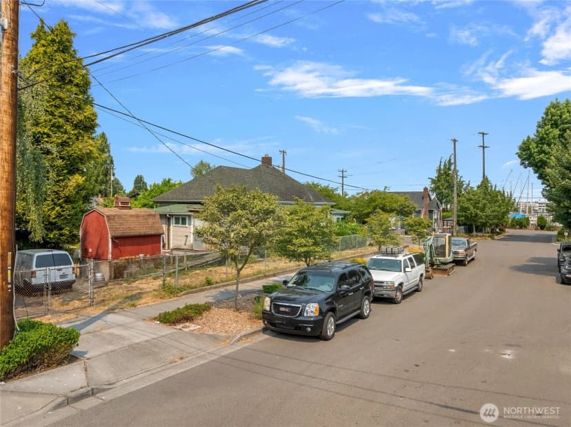 Property photo for 1445 S Cloverdale Street, Seattle photo 11