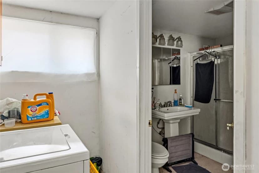 Property photo for 1445 S Cloverdale Street, Seattle photo 18