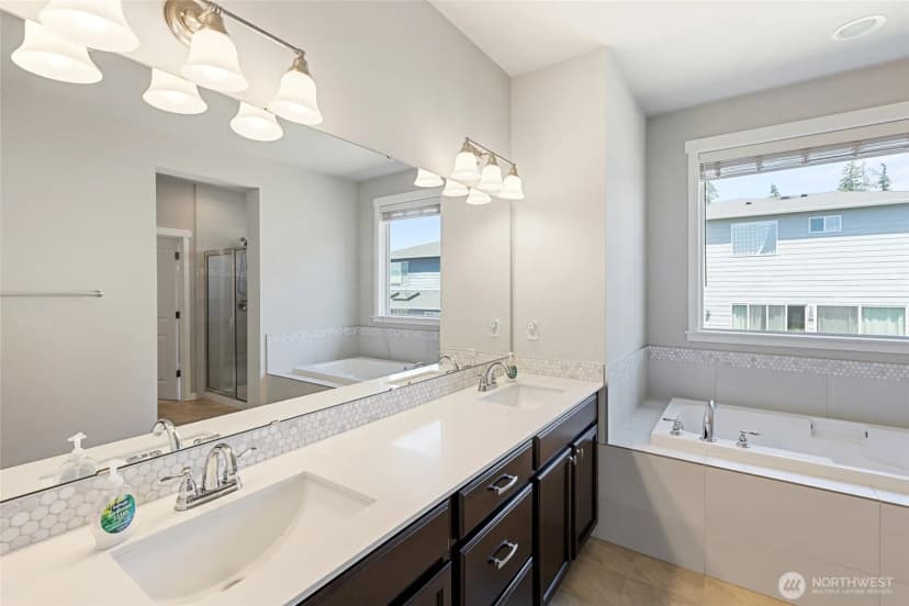 Property photo for 2412 Ne Bounderstone Court, Poulsbo photo 11