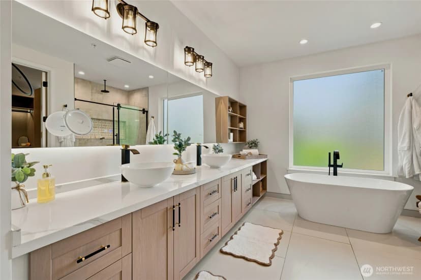 Property photo for 3001 225th Place Sw, Brier photo 21