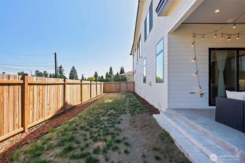Property photo for 3001 225th Place Sw, Brier photo 36