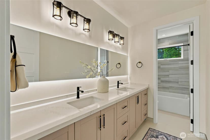 Property photo for 3001 225th Place Sw, Brier photo 31