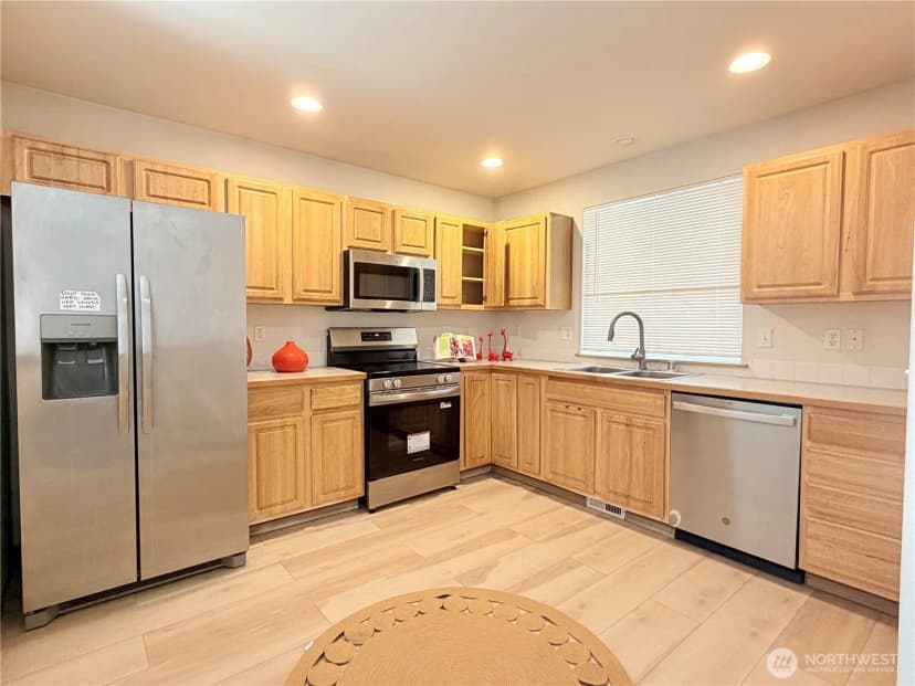 Property photo for 226 166th St E, Spanaway photo 6