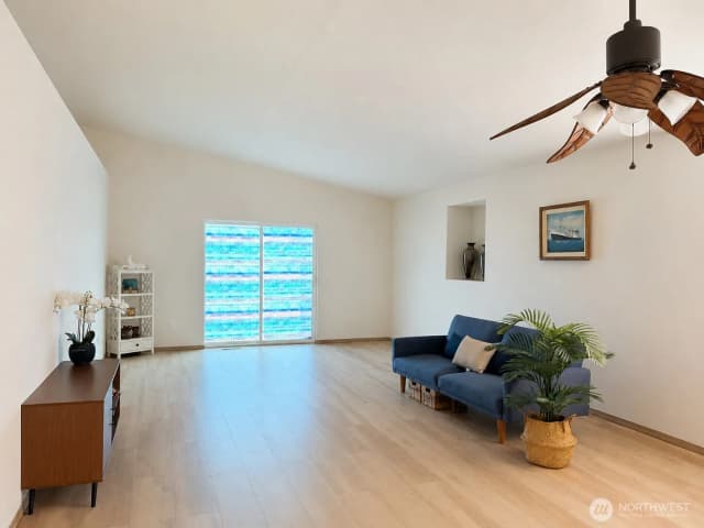 Property photo for 226 166th St E, Spanaway photo 4