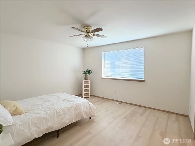 Property photo for 226 166th St E, Spanaway photo 8