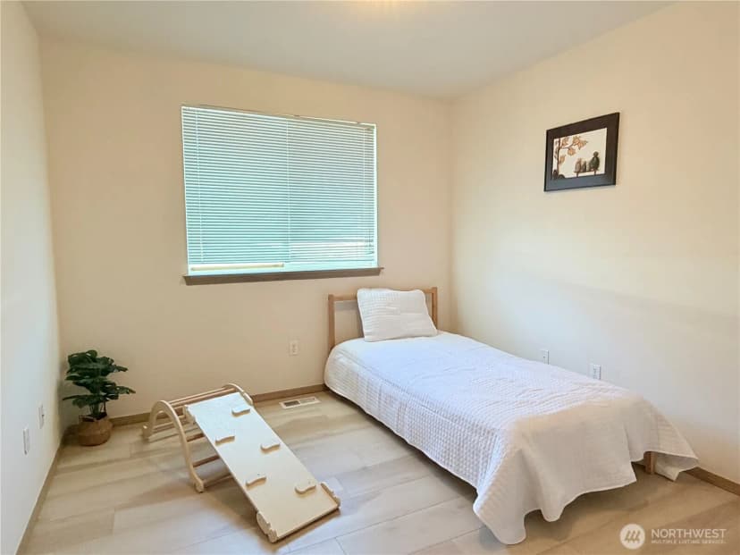 Property photo for 226 166th St E, Spanaway photo 9