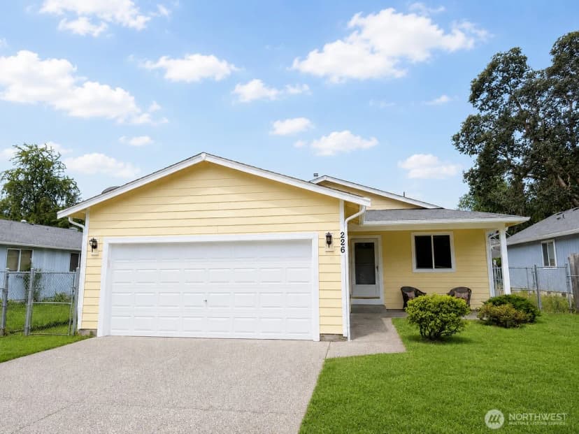 Property photo for 226 166th St E, Spanaway