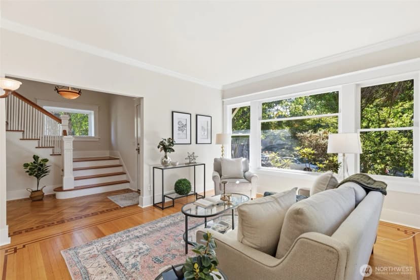 Property photo for 5246 12th Avenue Ne, Seattle photo 6