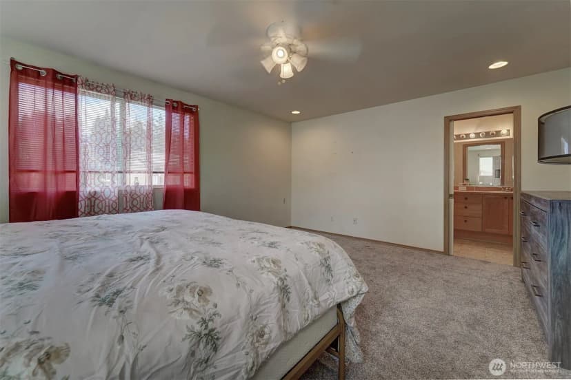 Property photo for 1299 Nw Amanda Loop, Silverdale photo 25